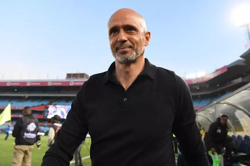 مدرب صنداونز: نواجه تحديًا كبيرًا أمام بيراميدز ونحتاج إلى لاعبين متميزين